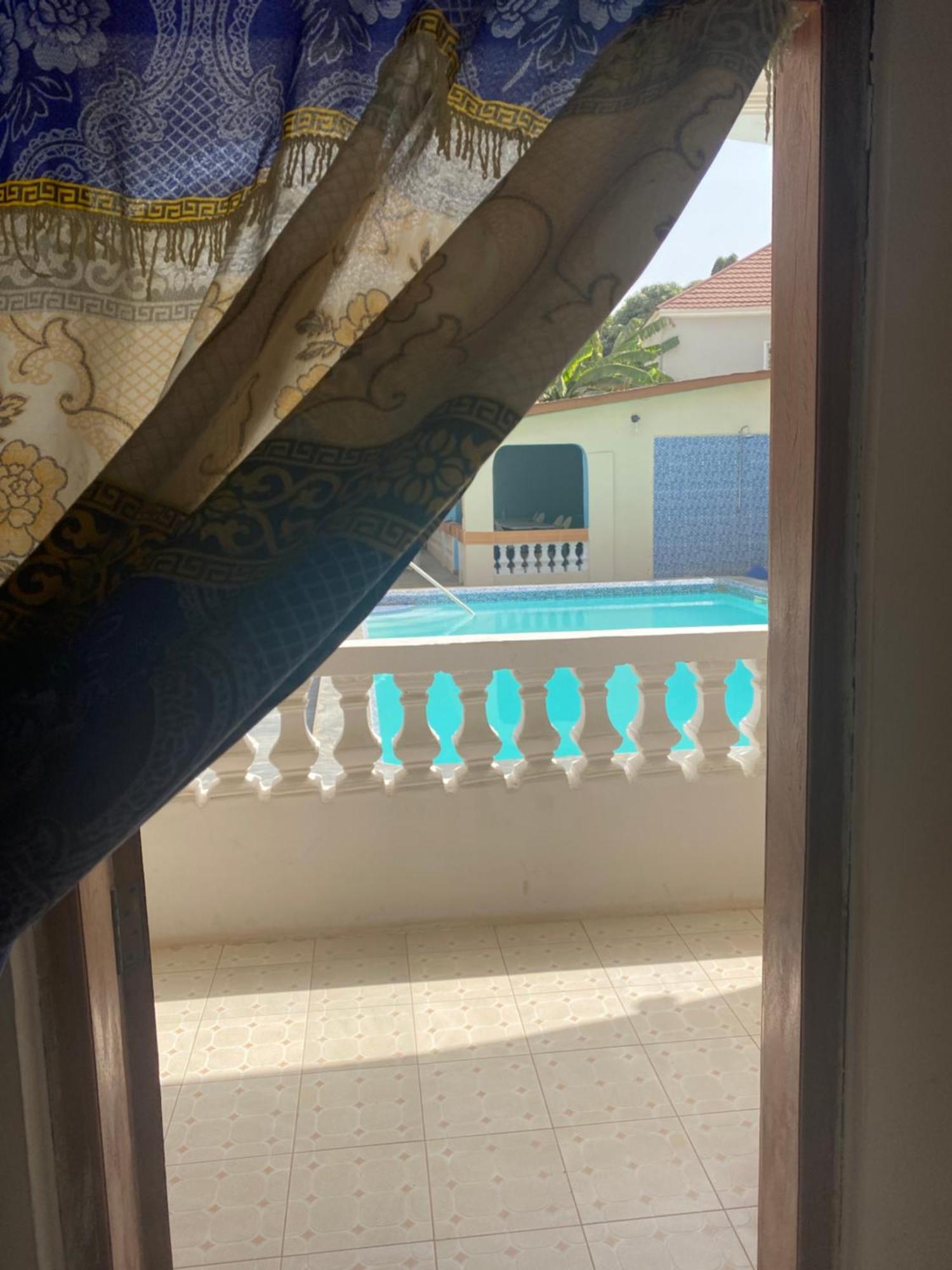 מלון Brufut Dabo House מראה חיצוני תמונה