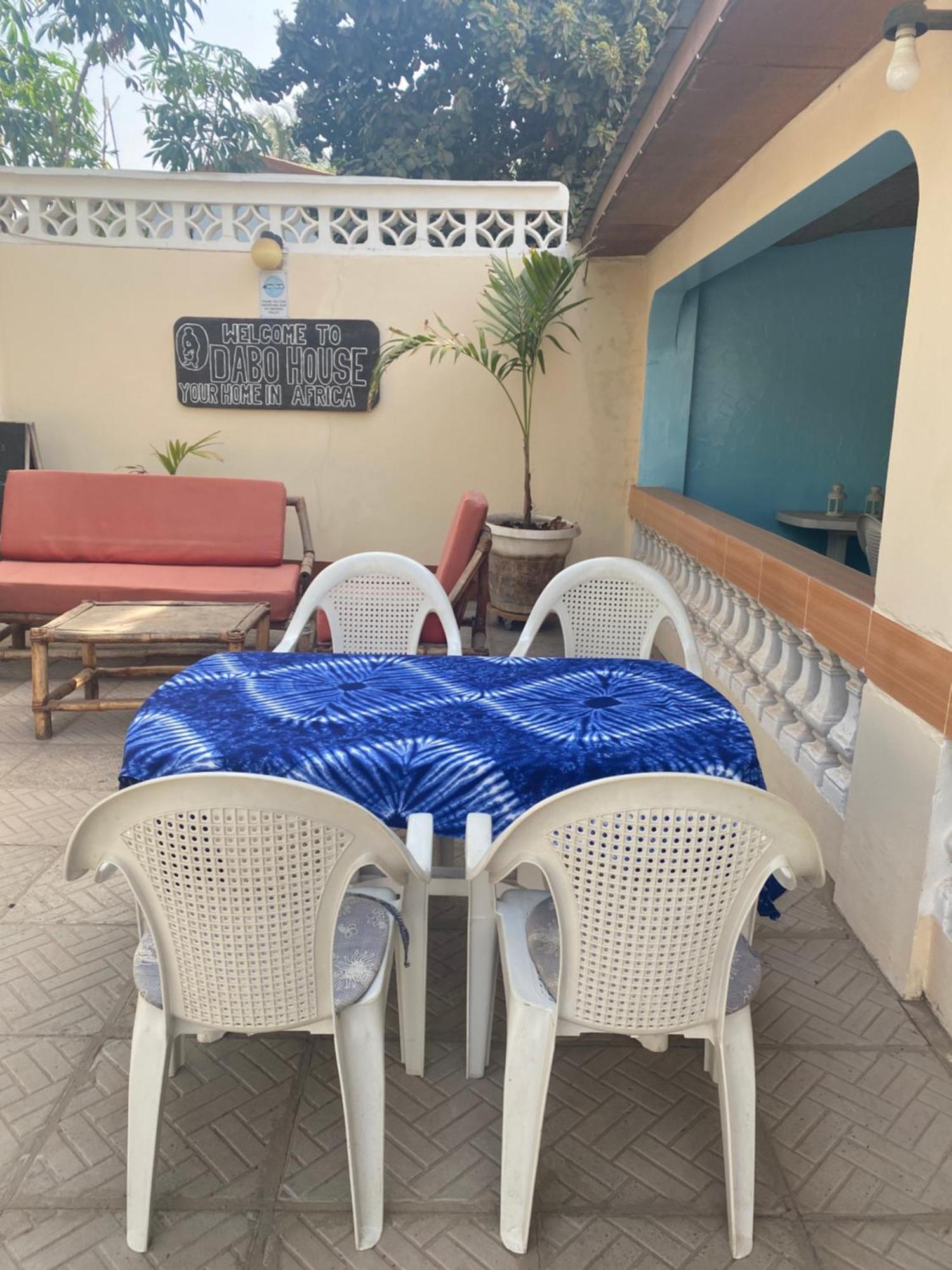 מלון Brufut Dabo House מראה חיצוני תמונה