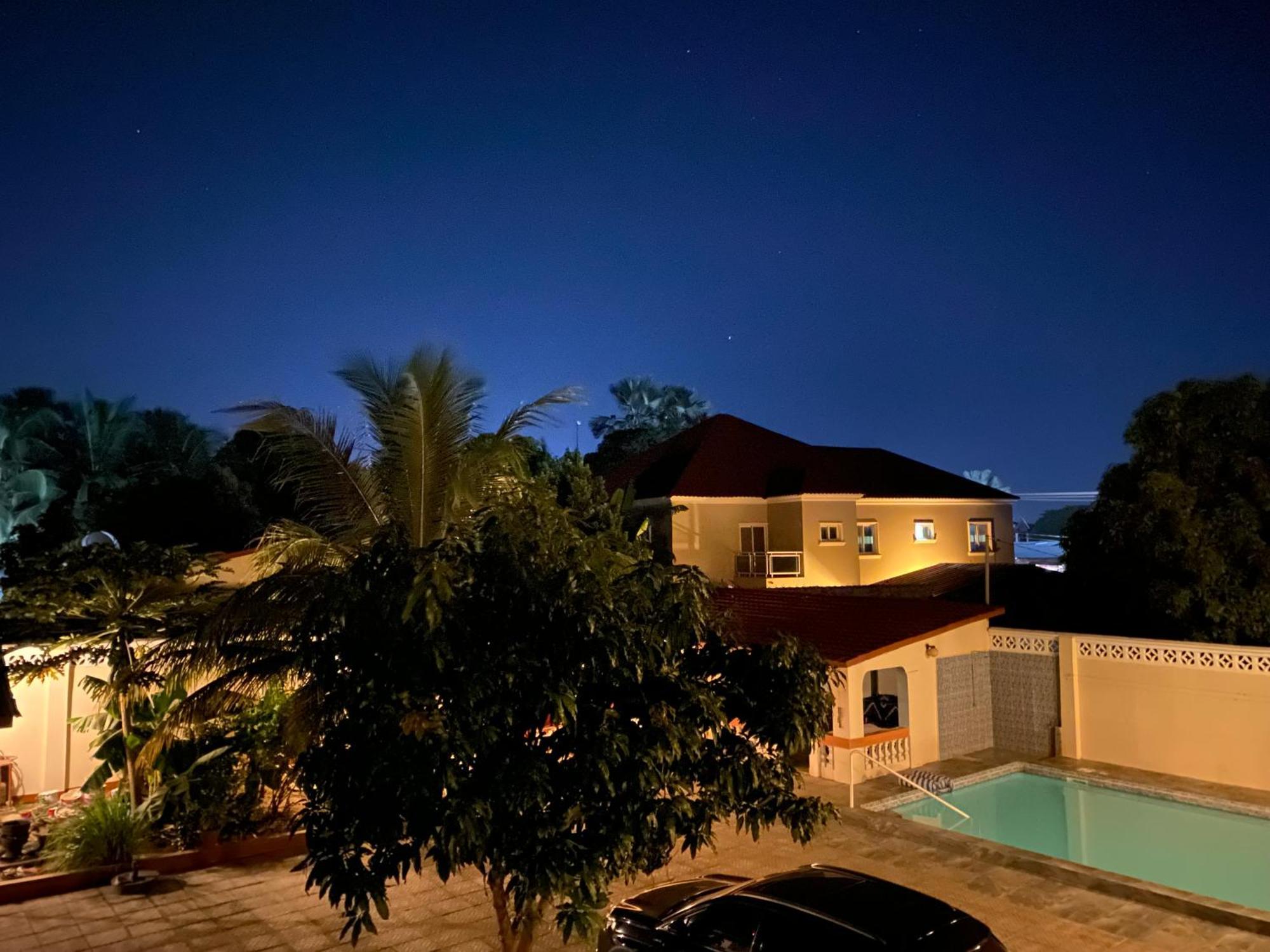 מלון Brufut Dabo House מראה חיצוני תמונה